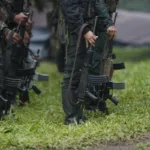 Ecuador entrega a Colombia al líder del Frente Oliver Sinisterra, disidencia de las FARC
