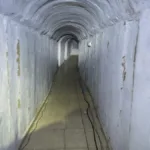 El Ejército israelí dice que halló un largo túnel en Gaza donde Hamás retuvo a rehenes