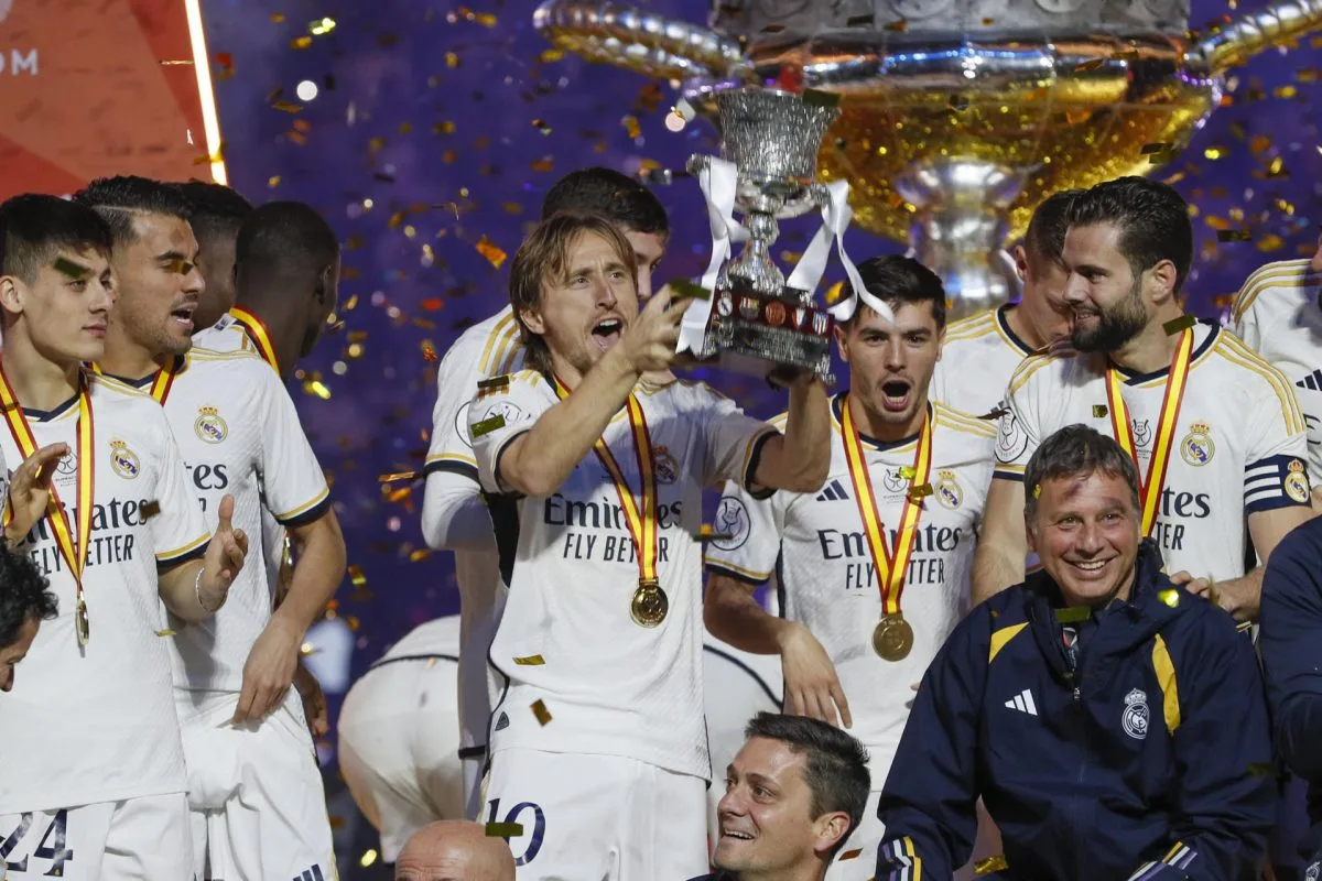 El Real Madrid celebra su decimotercera Supercopa