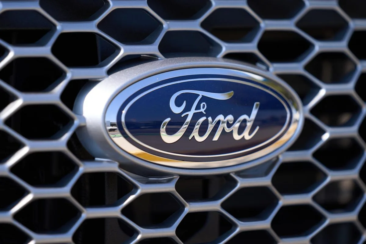Ford producirá en EE.UU. más vehículos de gasolina y menos de la camioneta eléctrica F-150