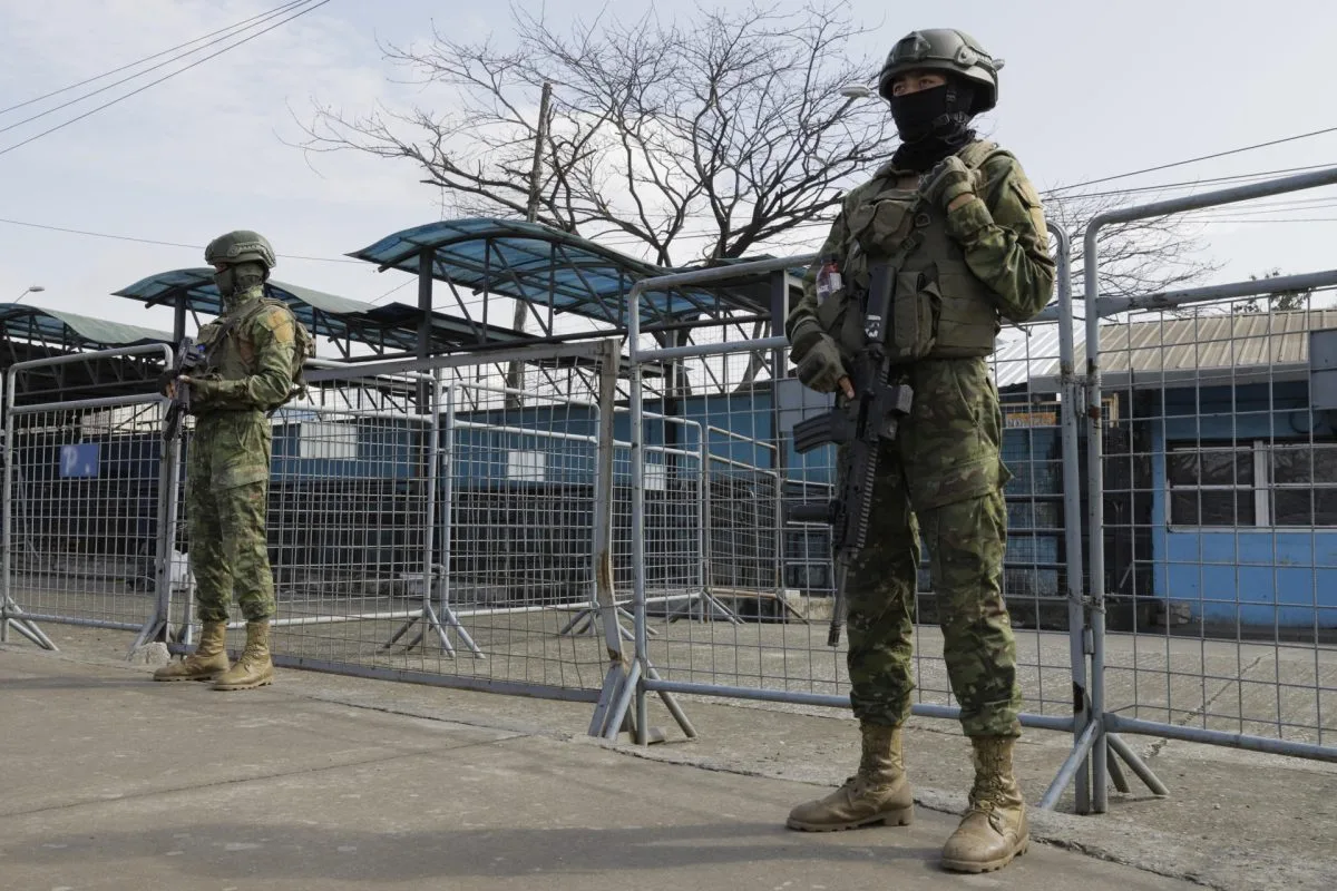 La nueva fuga de presos en Guayaquil agudiza la crisis carcelaria que afecta a Ecuador
