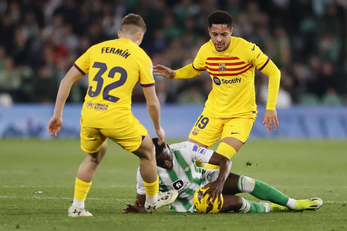 LaLiga denuncia cánticos en campos de Betis, Athletic, Cartagena, Alcorcón y Burgos