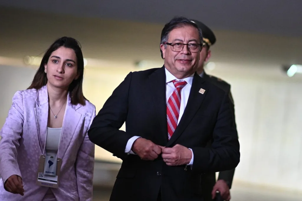Laura Sarabia acude a la Fiscalía e insiste en que no ordenó uso de polígrafo