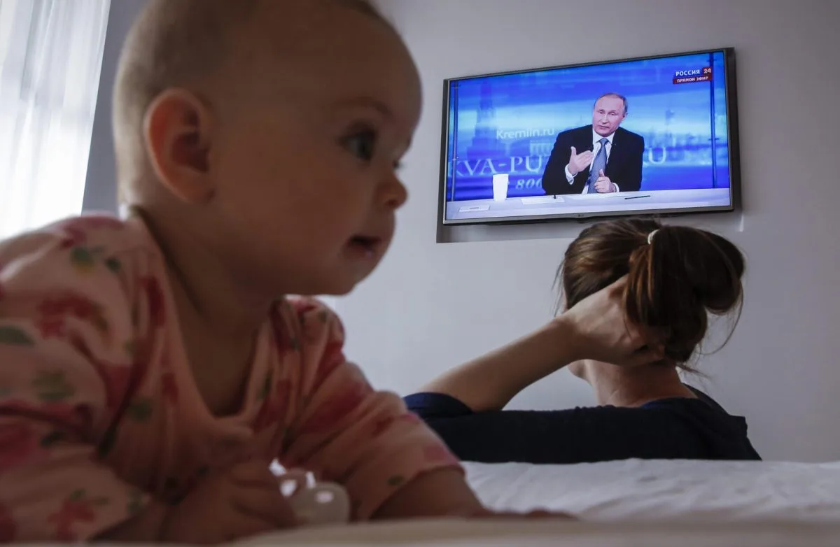 Los bebés que ven televisión pueden tener más riego de conductas sensoriales atípicas