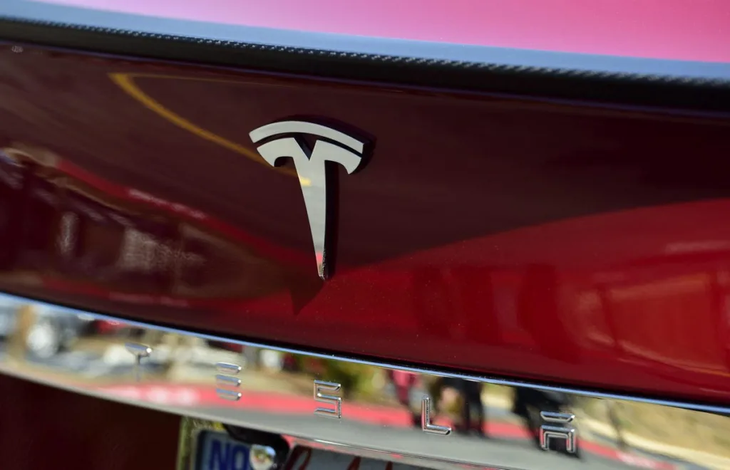 Tesla llama a revisión 199.575 vehículos en EE.UU. por problemas con sus cámaras