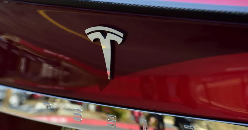 Tesla llama a revisión 199.575 vehículos en EE.UU. por problemas con sus cámaras