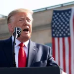 Trump se aferra al victimismo para pedir el voto en el aniversario del asalto al Capitolio