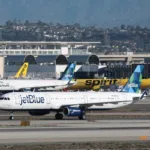 Un juez federal de EE.UU. bloquea la fusión de JetBlue con Spirit Airlines