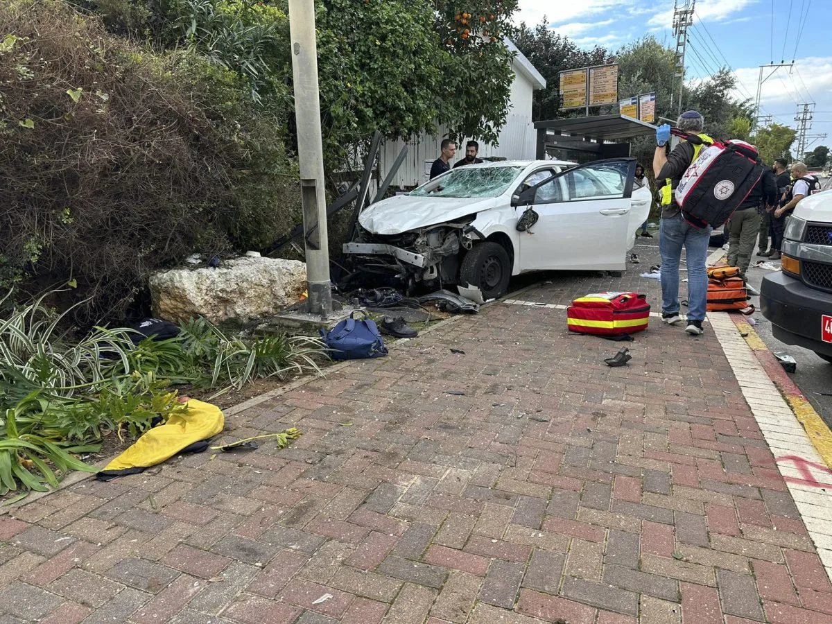 Un muerto y 17 heridos en un ataque múltiple por atropello en Ranana, centro de Israel