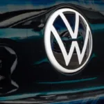 VW empezará a integrar el sistema de IA ChatGPT en sus vehículos este año