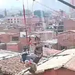 Mujer de 168 kg es rescatada por bomberos tras caer en su apartamento en Bello