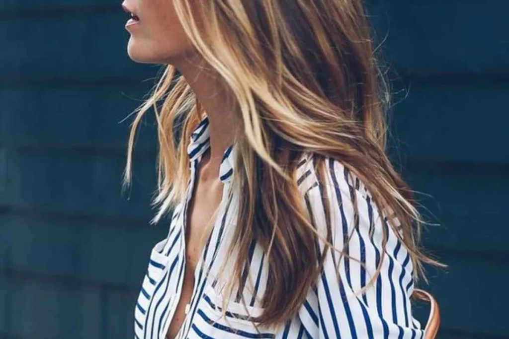 Cinco Maneras de Estilizar tus Camisas de Rayas para Cualquier Ocasión