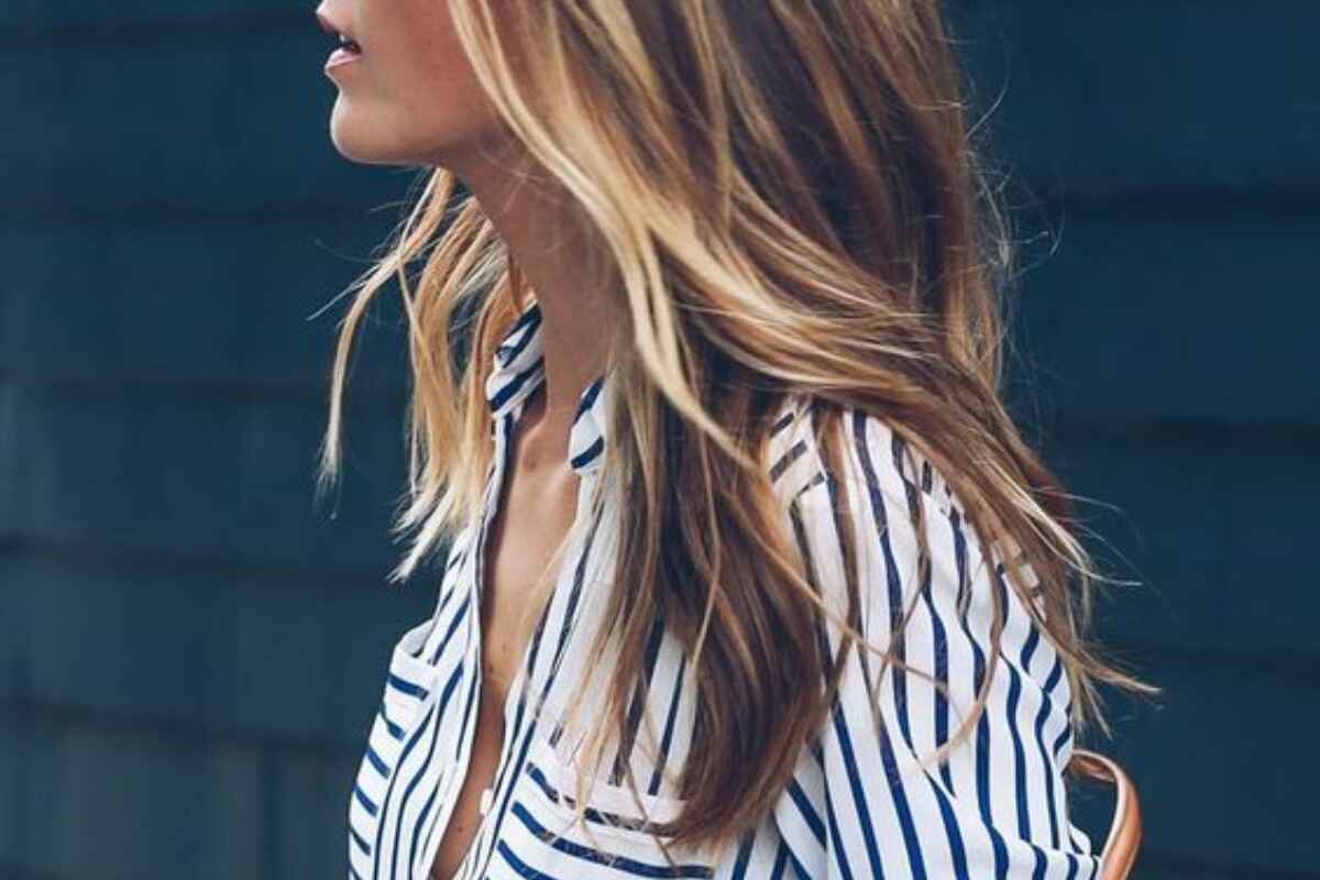 Cinco Maneras de Estilizar tus Camisas de Rayas para Cualquier Ocasión