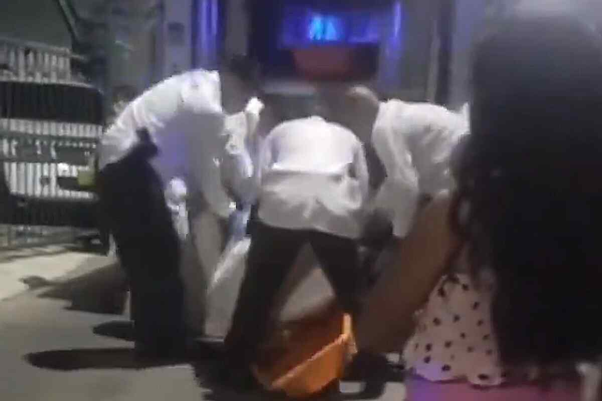 Hallan el cadáver de una mujer dentro de una maleta en el barrio 12 de octubre de Medellín