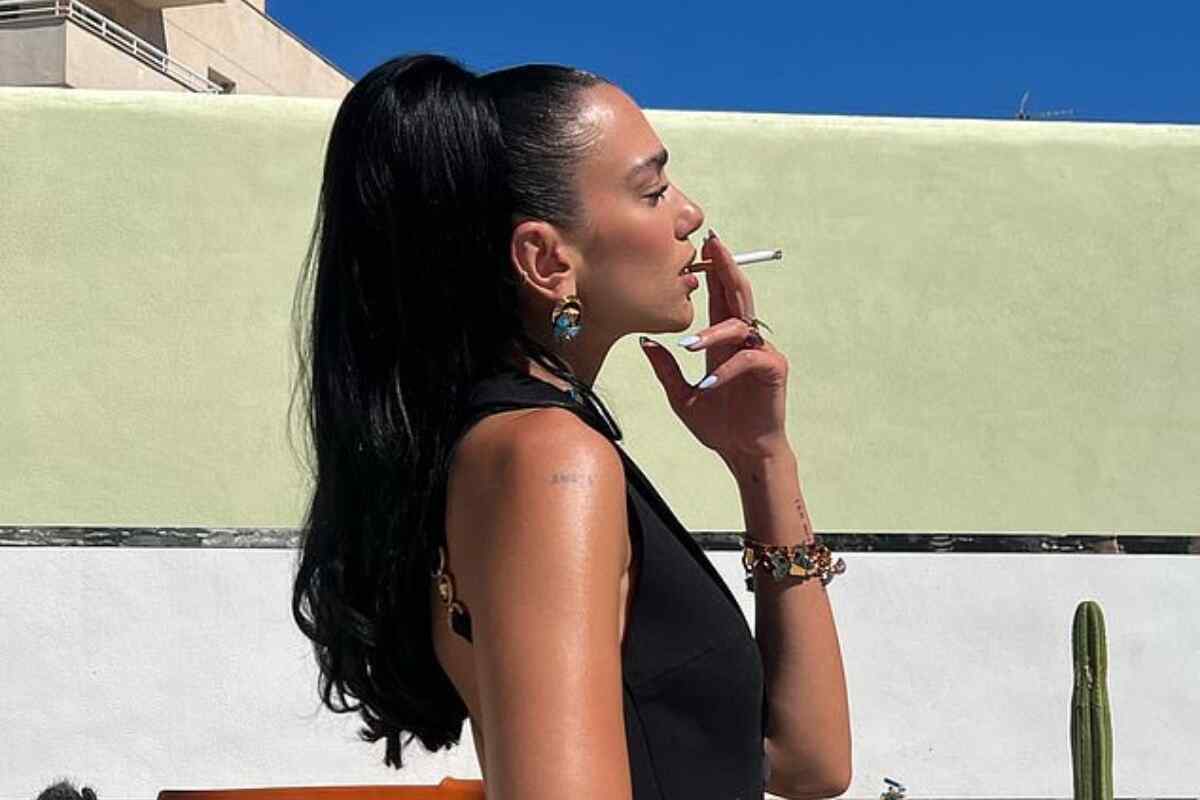 La sorprendente razón por la que Dua Lipa abandonó el cigarrillo