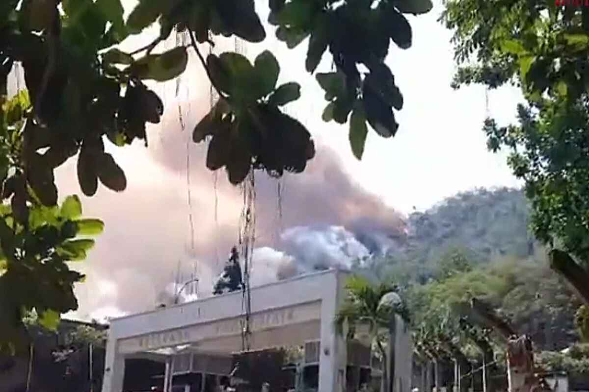 Condominio Ruitoque de Floridablanca, en riesgo por incendio forestal que se propaga en Santander