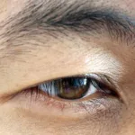 Cómo rejuvenecer tu mirada con estos consejos para evitar los párpados caídos