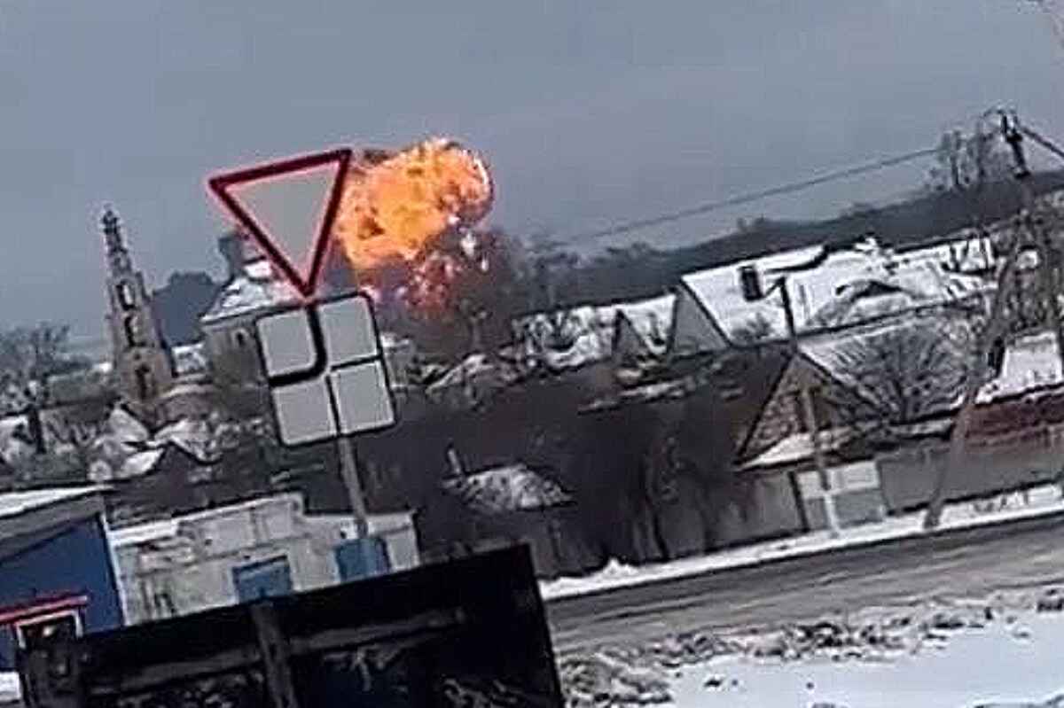 Ucrania dispara dos misiles contra un avión ruso con 65 prisioneros de guerra y mata a todos los ocupantes