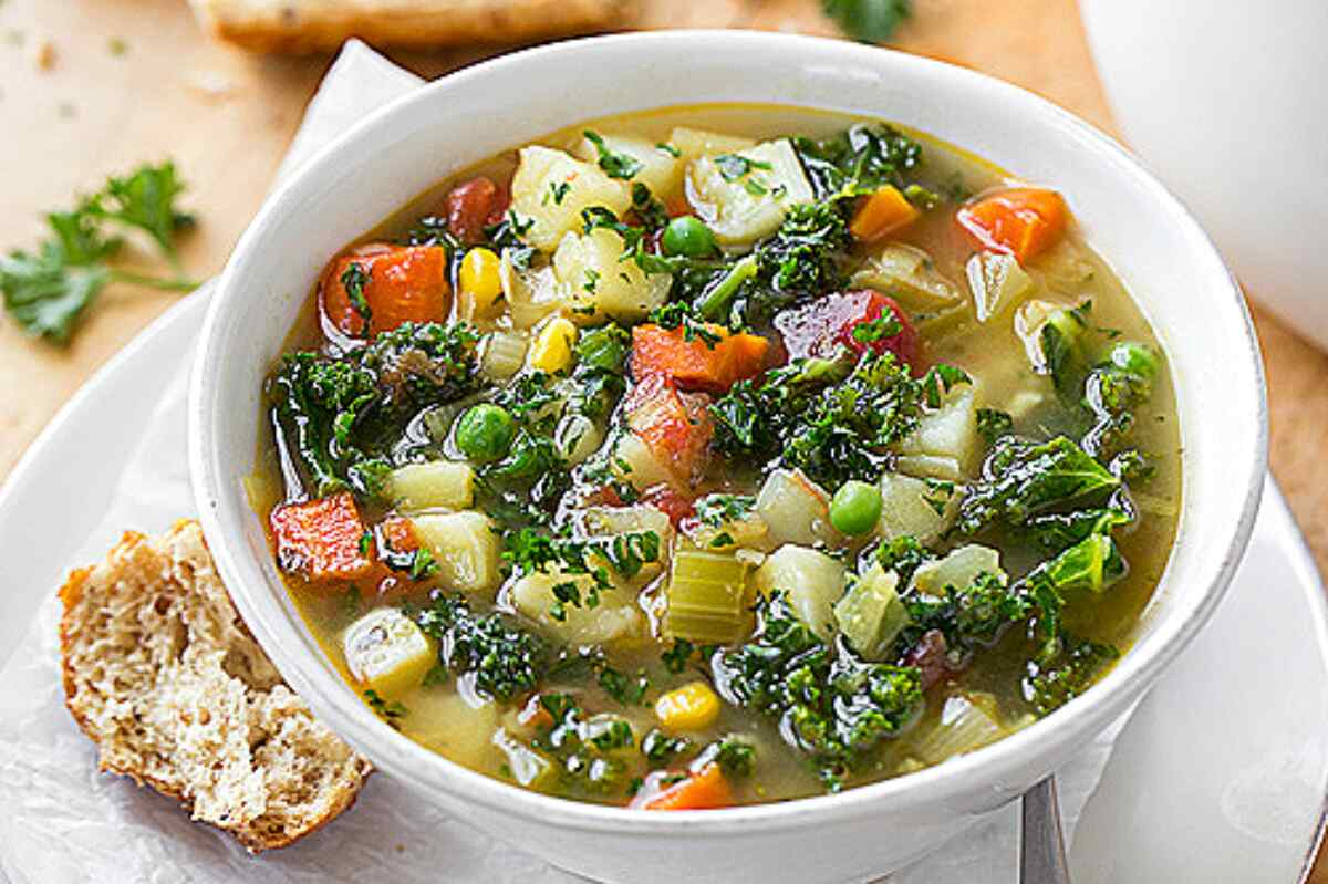 Aprende a preparar una sopa de verduras casera con estos sencillos pasos