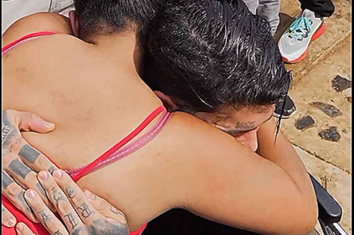 Agua potable y computadores: los gestos de Yeferson Cossio con una escuela rural en Antioquia