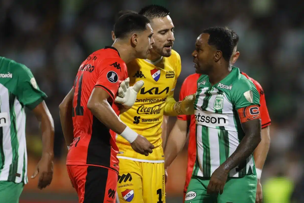 0-3. El Nacional da un golpe definitivo al Atlético Nacional y avanza en la Libertadores 2