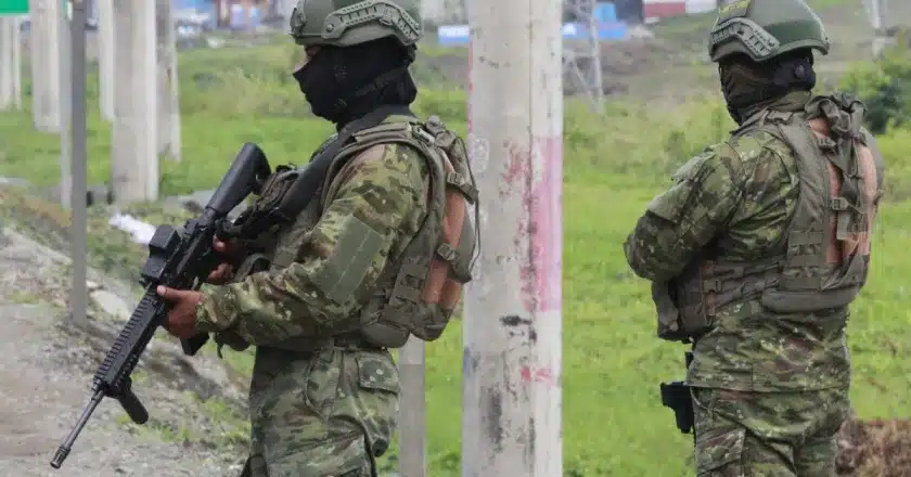 Ascienden a 12 los “terroristas” abatidos en Ecuador durante el “conflicto armado interno”