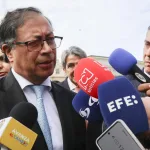Asociaciones médicas piden a Petro no hablar de tratamientos de salud sin base científica