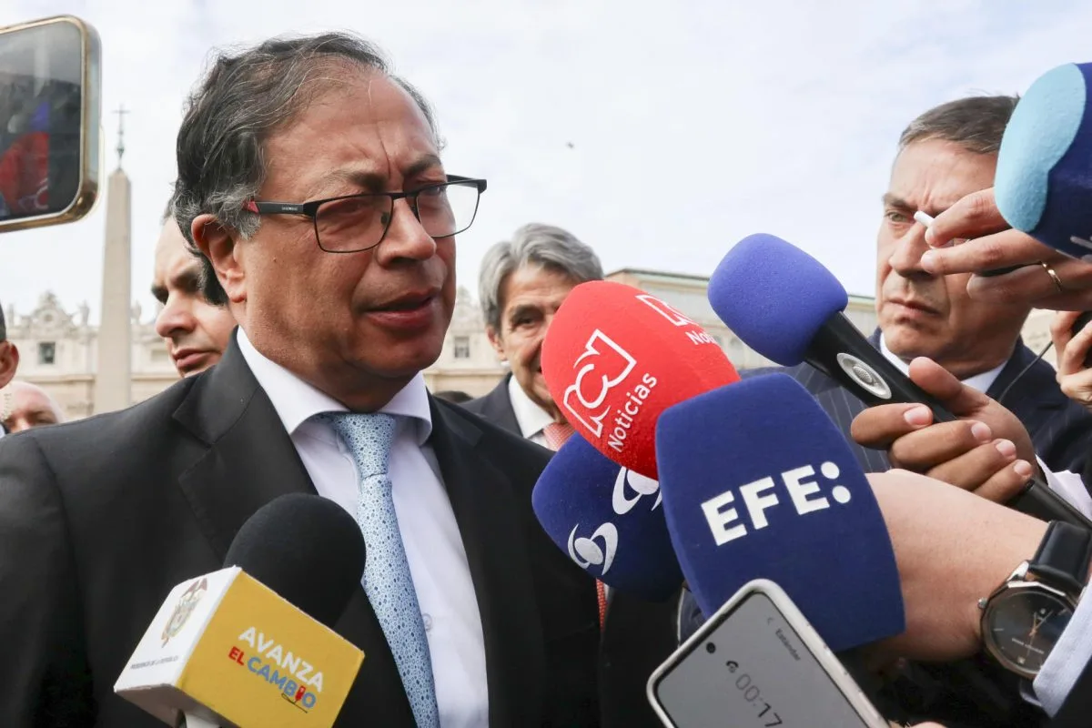 Asociaciones médicas piden a Petro no hablar de tratamientos de salud sin base científica