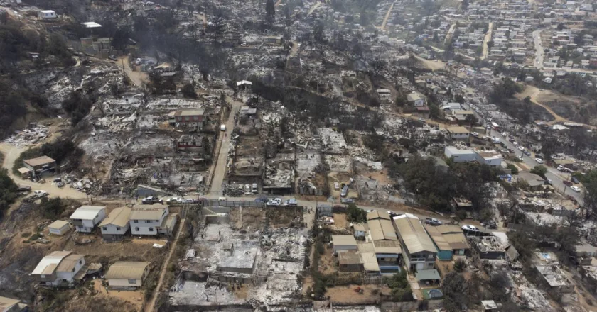 Aumentan a 134 los fallecidos en los devastadores incendios de Valparaíso