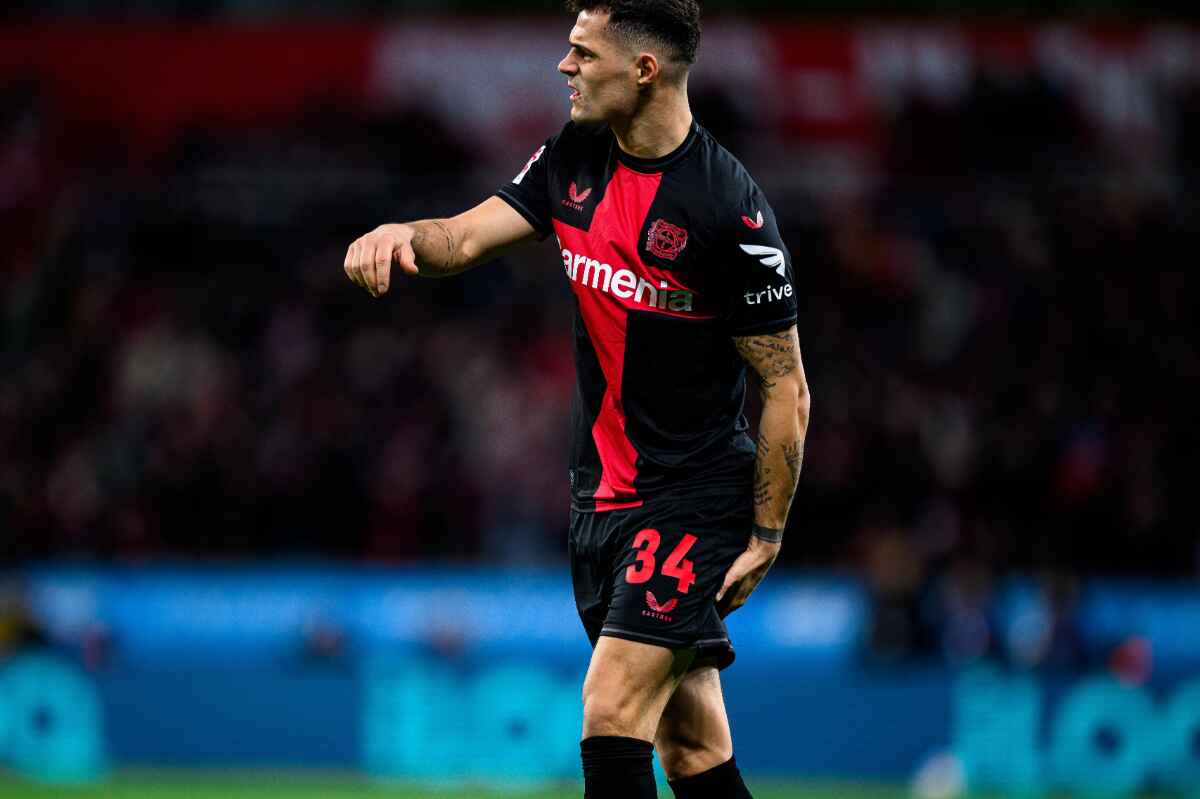 El Leverkusen se impone al Mainz y sigue invicto en la Bundesliga--xhaka_xavi alonso