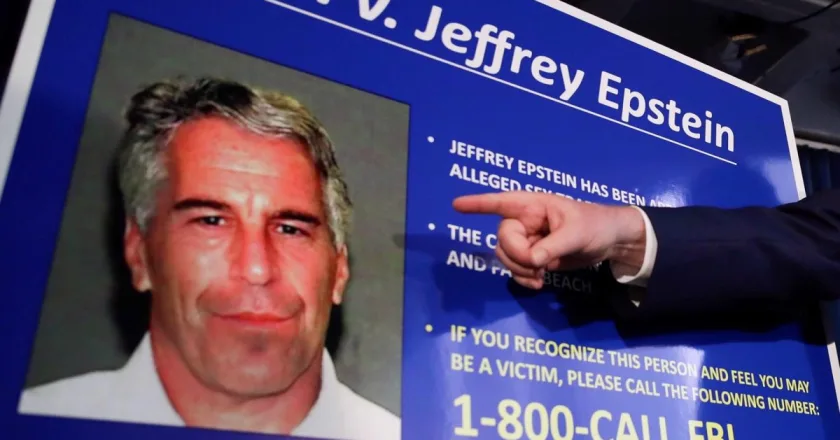 Doce víctimas de Jeffrey Epstein denuncian al FBI por supuesto encubrimiento