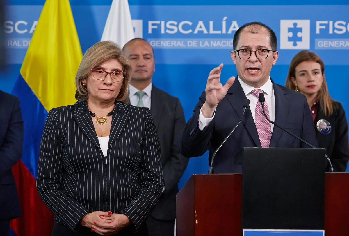 El fiscal general de Colombia aboga por respeto entre poderes del Estado al dejar el cargo