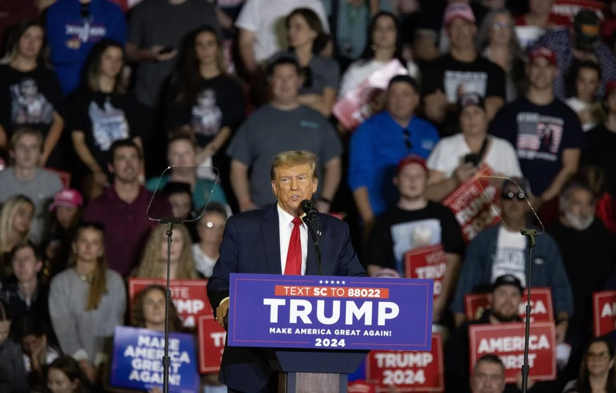 La defensa de Trump pide retrasar 30 días el pago de su multa de 355 millones de dólares