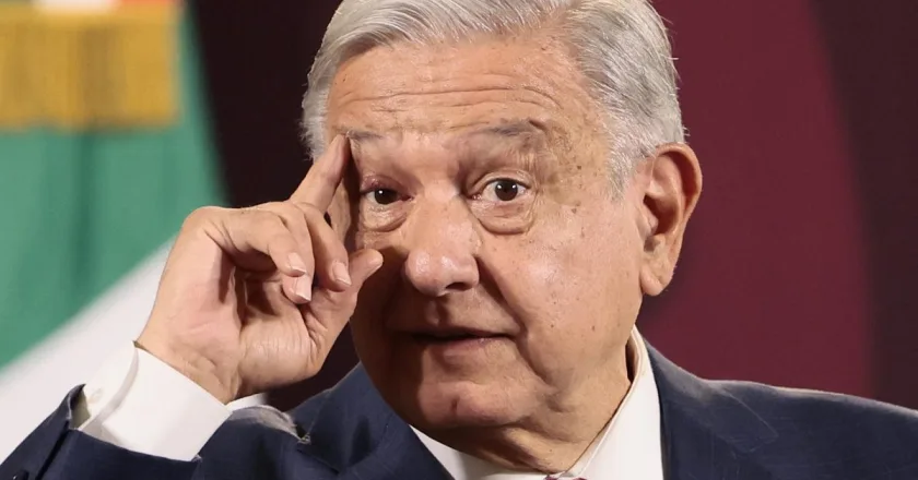 López Obrador califica de “muy vergonzoso” filtración en redes del teléfono de su hijo