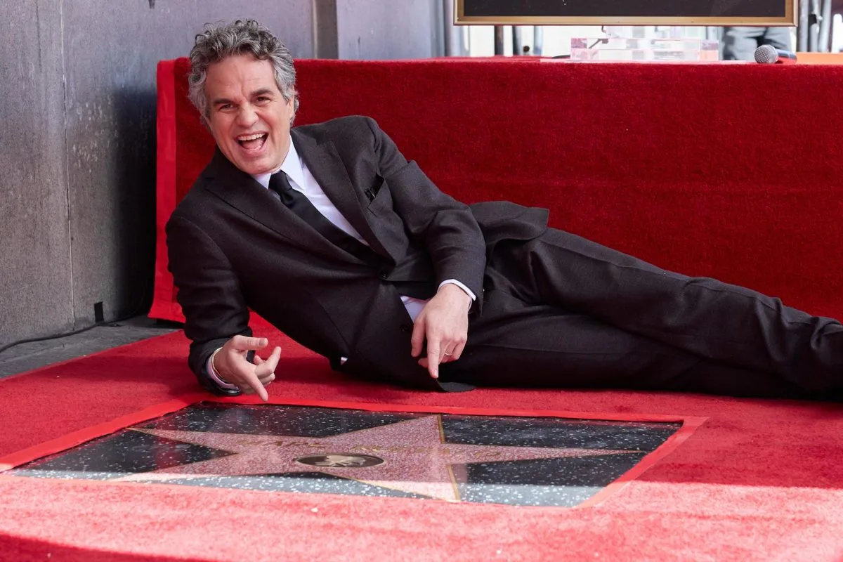 Mark Ruffalo recibe su estrella en el Paseo de la Fama de Hollywood