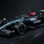 Mercedes presenta el W15, último de la era Hamilton