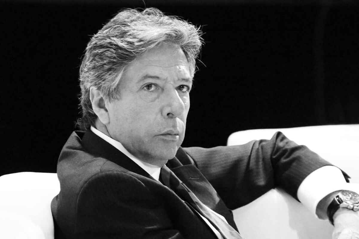 Murió el político y académico colombiano Roberto Hinestrosa Rey
