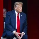 Trump pone presión a Biden para debatir en público - Tenemos una obligación