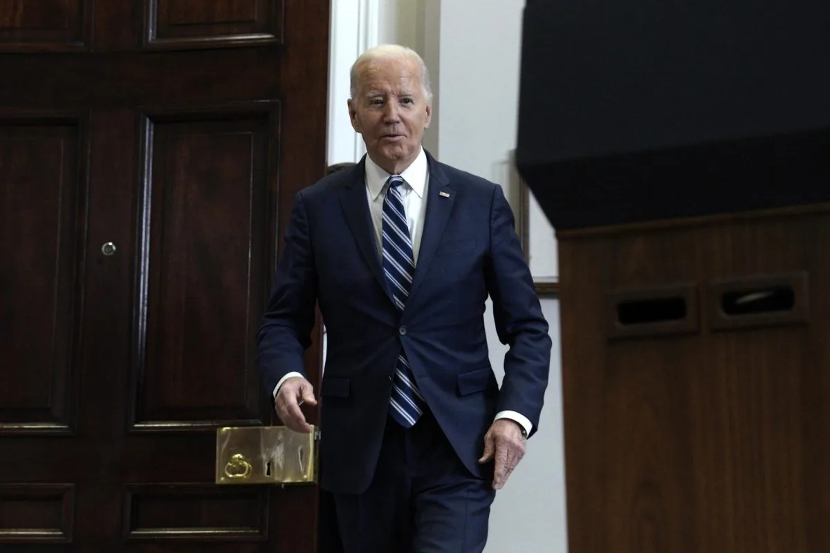 Un juez federal señala que Florida puede oponerse a la política migratoria de Biden