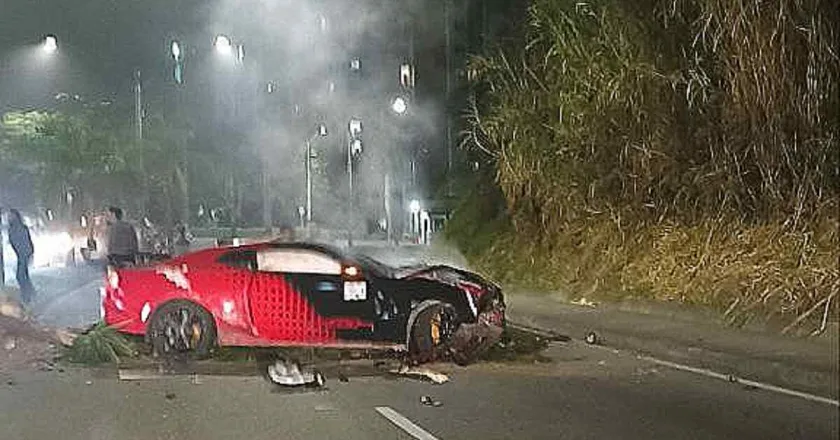 Accidente en la vía Las Palmas deja varios heridos y un Chevrolet Camaro destrozado