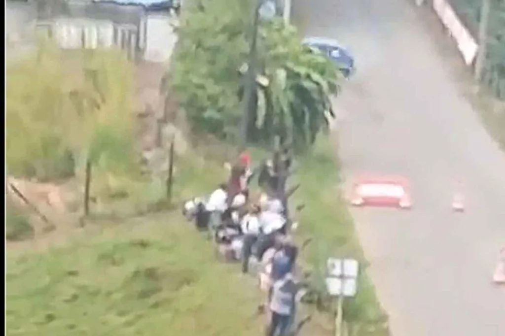 Tragedia en el Quindío: una mujer muere al ser atropellada por un auto en la Copa Trepadores en el municipio de Buenavista