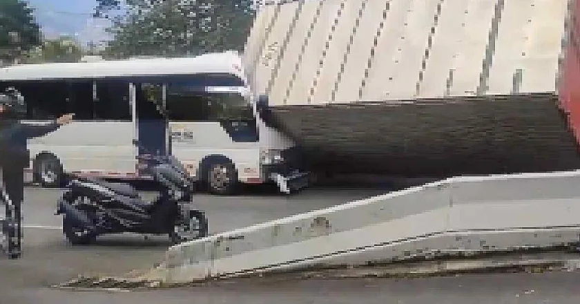 Choque entre camión y buseta en La Loma de los Balsos deja 9 heridos