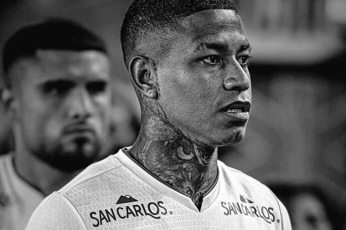 Condenan por violencia intrafamiliar al jugador de Universitario, Andy Polo