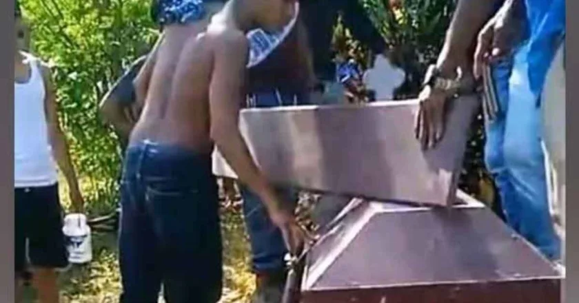 Familia desentierra a mujer muerta y espera que resucite en Nicaragua