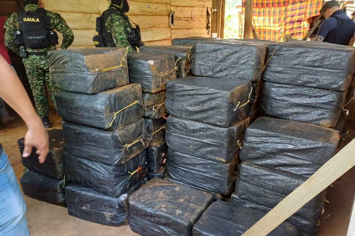 Cae el Clan del Golfo: decomisan 5.6 toneladas de cocaína en Necoclí, avaluadas en 600 mil millones de pesos