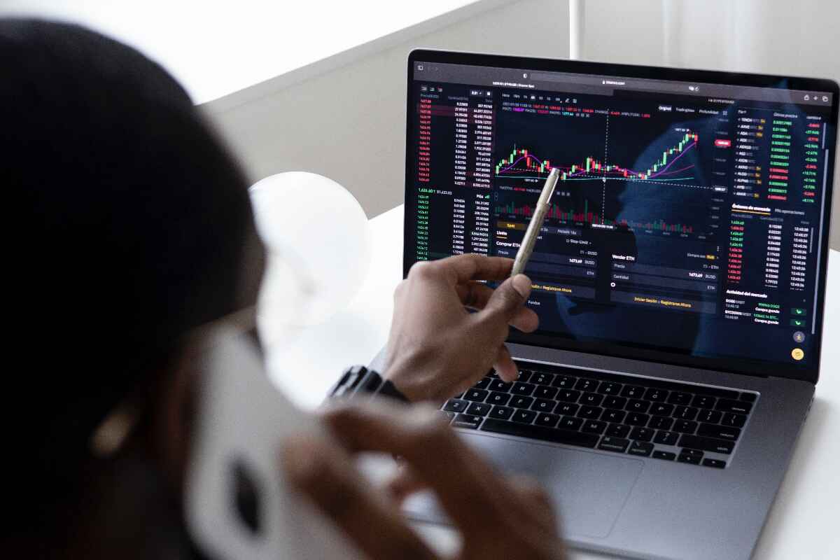 invertir: ¿Qué hacer con tu dinero en el 2024? Descubre las inversiones que te harán ganar más