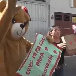 ¿Cómo capturar a una narcotraficante con un oso de peluche? La increíble historia de la policía peruana