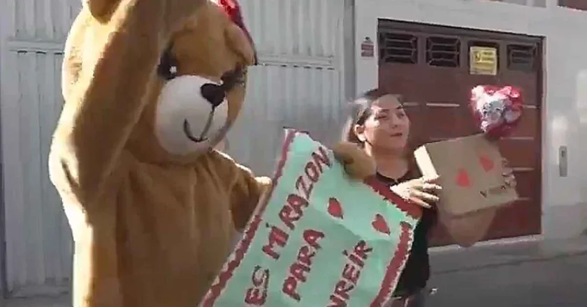 ¿Cómo capturar a una narcotraficante con un oso de peluche? La increíble historia de la policía peruana