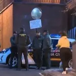 Dos hermanos adoptados, acusados de matar a su madre y abandonar su cuerpo en un coche