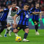 2-1. Alexis Sánchez dispara al Inter hacia al 'Scudetto'